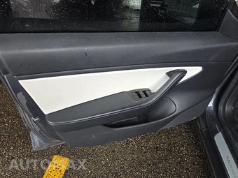 2019 Tesla Model 3 Standard Range Plus – miniatura 9