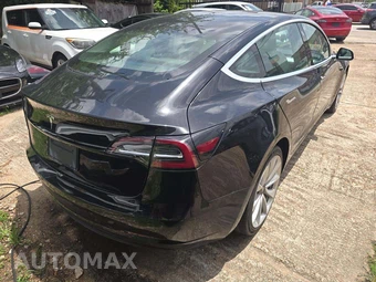 2019 Tesla Model 3 Standard Range Plus - miniatura 3