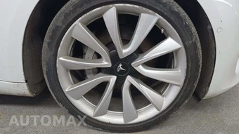 2019 Tesla Model 3 Standard Range Plus – miniatura 26
