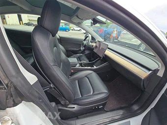 2019 Tesla Model 3 Standard Range Plus – miniatura 8
