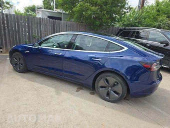 2019 Tesla Model 3 Standard Range Plus – miniatura 3