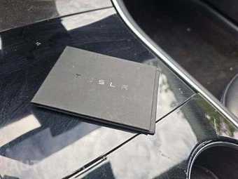 2019 Tesla Model 3 Standard Range Plus – miniatura 9