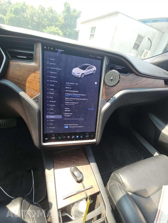 2019 Tesla Model S Long Range – miniatura 10