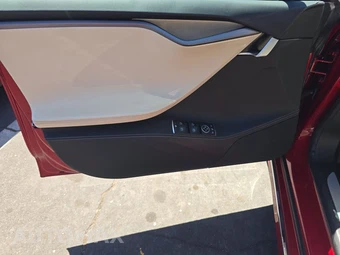 2019 Tesla Model S Performance w/Ludicrous Mode - miniatura 9