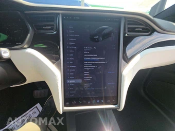 2019 Tesla Model X Standard Range - miniatura 9