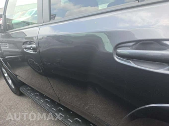 2019 Toyota 4Runner SR5 – miniatura 26