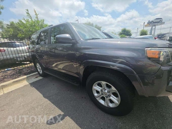 2019 Toyota 4Runner SR5 – miniatura 4