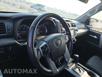 2019 Toyota 4Runner SR5 – miniatura 10