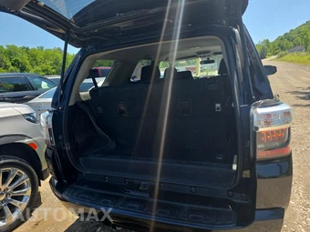 2019 Toyota 4Runner SR5 - miniatura 19