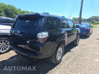 2019 Toyota 4Runner SR5 - miniatura 4