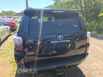 2019 Toyota 4Runner SR5 - miniatura 5