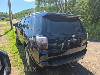 2019 Toyota 4Runner SR5 - miniatura 6