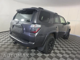 2019 Toyota 4Runner SR5 - miniatura 4