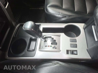 2019 Toyota 4Runner SR5 - miniatura 18