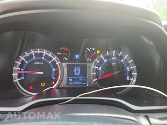 2019 Toyota 4Runner SR5 - miniatura 6