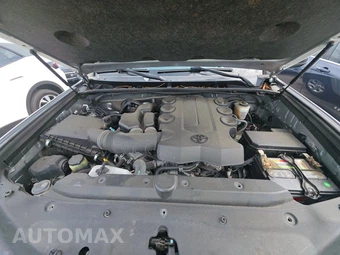 2019 Toyota 4Runner SR5 - miniatura 15