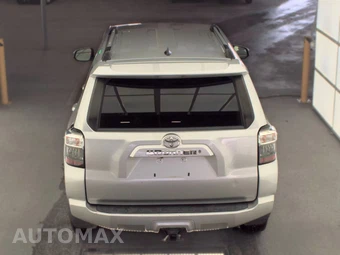 2019 Toyota 4Runner SR5 - miniatura 5