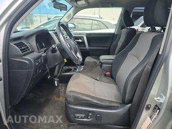 2019 Toyota 4Runner SR5 - miniatura 7