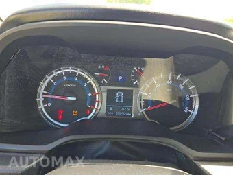 2019 Toyota 4Runner SR5 – miniatura 9