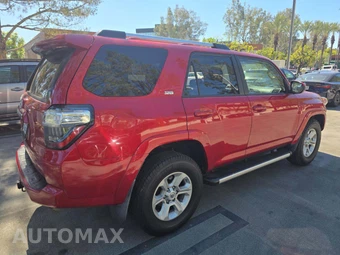 2019 Toyota 4Runner SR5 – miniatura 3