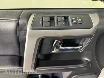 2019 Toyota 4Runner SR5 Premium - miniatura 40