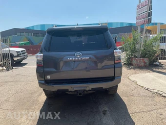 2019 Toyota 4Runner SR5 Premium - miniatura 4