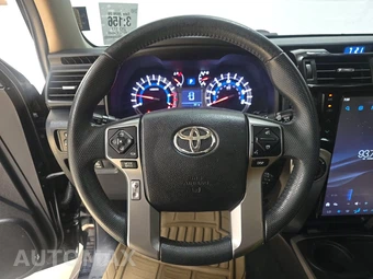 2019 Toyota 4Runner SR5 Premium – miniatura 10