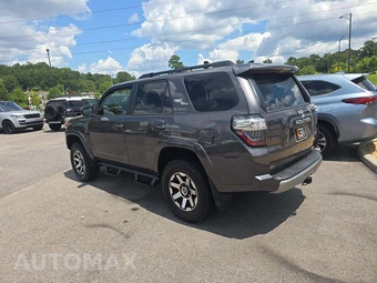 2019 Toyota 4Runner TRD Off-Road - miniatura 2
