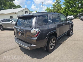 2019 Toyota 4Runner TRD Off-Road - miniatura 3