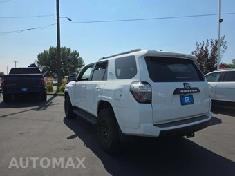 2019 Toyota 4Runner TRD Off-Road - miniatura 2