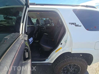 2019 Toyota 4Runner TRD Off-Road Premium - miniatura 10
