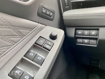 2019 Toyota Avalon Hybrid Limited - miniatura 17