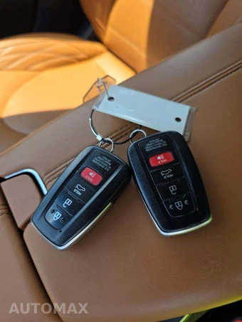 2019 Toyota Avalon Limited - miniatura 5