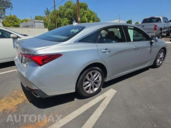 2019 Toyota Avalon XLE – miniatura 3
