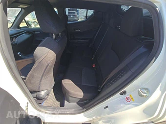 2019 Toyota C-HR LE - miniatura 13