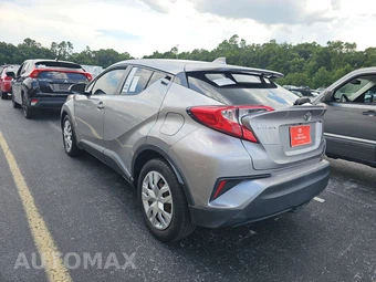 2019 Toyota C-HR LE – miniatura 6