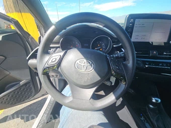 2019 Toyota C-HR LE – miniatura 10