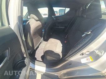 2019 Toyota C-HR LE – miniatura 13