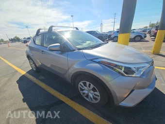 2019 Toyota C-HR LE – miniatura 3