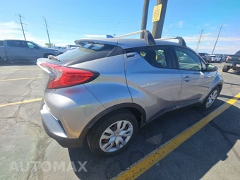 2019 Toyota C-HR LE – miniatura 4