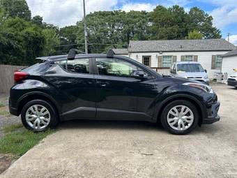 2019 Toyota C-HR LE - miniatura 12