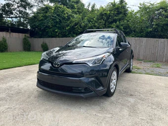2019 Toyota C-HR LE - miniatura 2