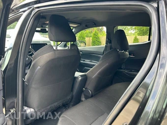 2019 Toyota C-HR LE - miniatura 24