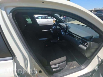 2019 Toyota C-HR LE - miniatura 15