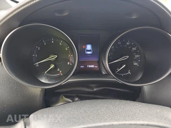 2019 Toyota C-HR LE – miniatura 12