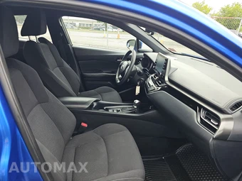 2019 Toyota C-HR LE – miniatura 8