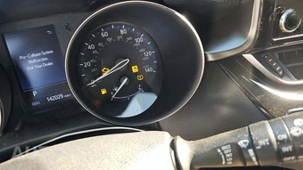 2019 Toyota C-HR LE – miniatura 25