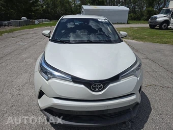 2019 Toyota C-HR LE – miniatura 2