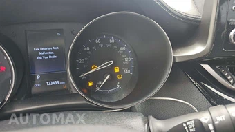 2019 Toyota C-HR LE – miniatura 26