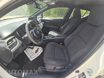 2019 Toyota C-HR LE – miniatura 7